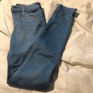 Celebrity Pink | Macy’s Lightwash Jegging